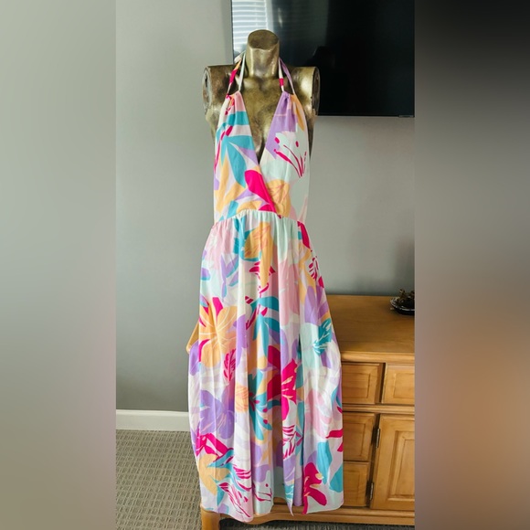 Gorgeous BoHo style maxi dress backless halter can be worn two different ways - Picture 2 of 7